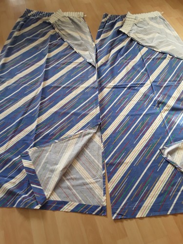 Pair curtains red - pair,