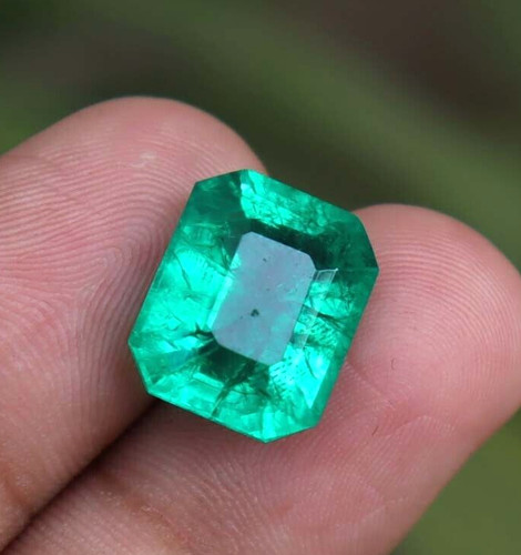 Aaa green emerald - green,
