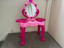GIRLS PINK DRESSING TABLE