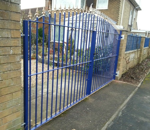 Driveway metal gates iron - metal,