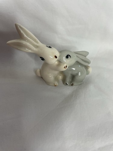Vintage wade kissing bunny - vintage,