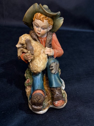Capodimonte figure boy - figure, with
