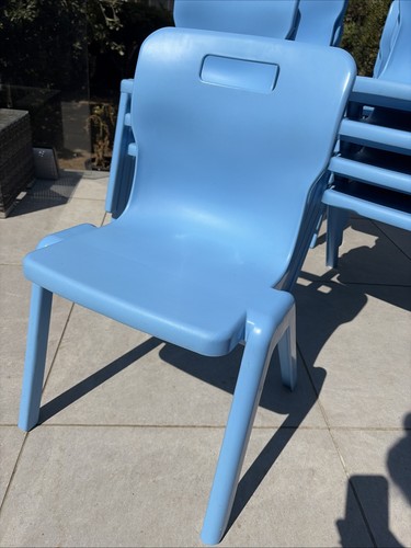 Titan one piece - school, chair-