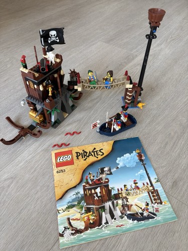 Lego pirates shipwreck - lego,