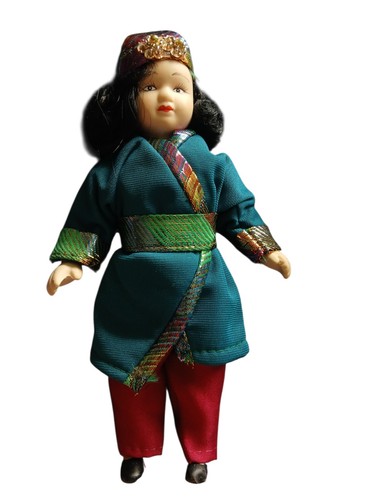 Vintage folk costume - 8”,