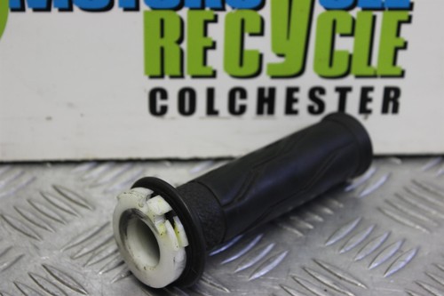Yamaha 13s handlebar grip - yamaha,
