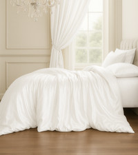 100% Elegant Mulberry Silk Finish, Breathable Duvet Cover