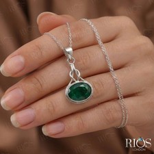 925 Sterling Silver Emerald Green Celtic Knot Pendant Necklace - Gift Boxed