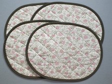 Set of 4 Quilted Oval Placemats table mats, William Morris design 'Jasmine'