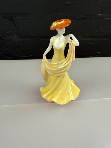 Coalport figurine april - coalport,