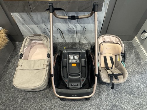 Good condition pram - condition, peg