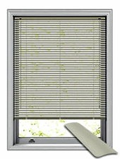 White aluminium venetian blind for indoor use. Recess size 115cm x 115cm.