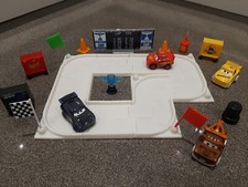 Disney Pixar Cars Mini Racers