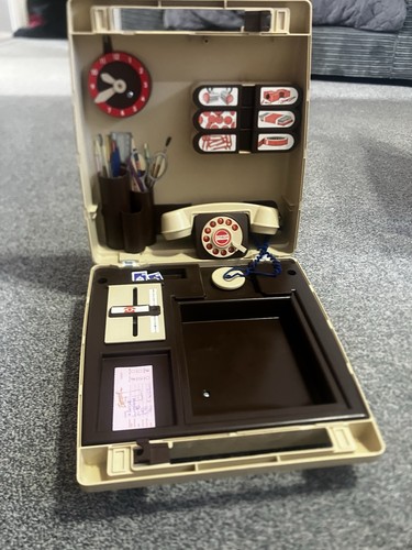 Petite 70s office bureau - petite,