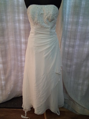 Wedding dress size ivory - wedding,