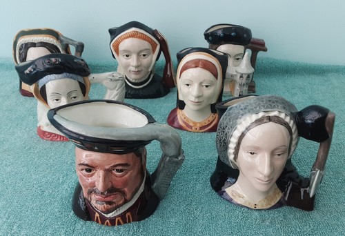 Royal doulton toby - royal,