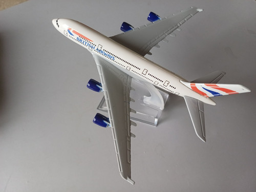 Diecast model airliner - model,