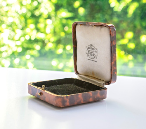 Antique leather jewellery box - jewellery,