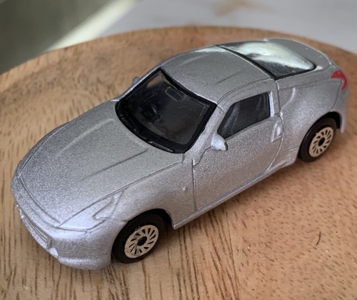 Nissan 370z silver toy model - silver,