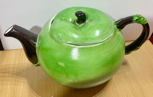 Carlton ware green apple - carlton,