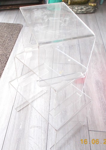 Freestanding clear acrylic - clear,