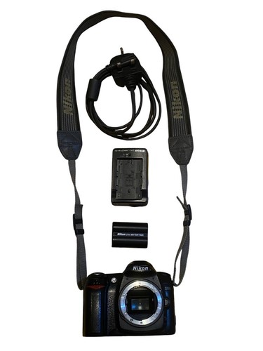 Nikon d50 dslr camera - nikon, body