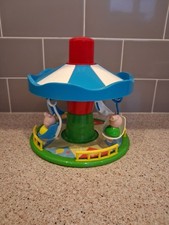 Peppa Pig merry go round with two figures