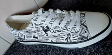 UK 4 HOMEMAKER RETRO PUMPS
