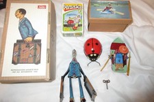 VINTAGE TINPLATE CLOCKWORK