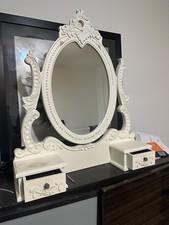 Vintage /Antique   Oval Framed