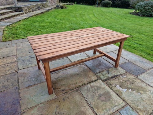Wooden garden furniture - ,