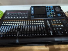 TASCAM Dp-32sd DP32SD Digital Recorder Portastudio - 32 ch multi-track recorder 