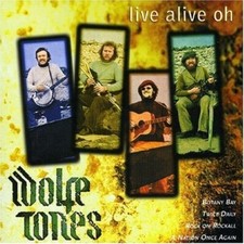 The Wolfe Tones : Live Alive