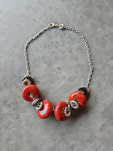 Chunky red bead necklace - red, |