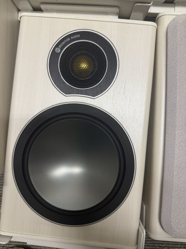 Monitor audio bronze white - 1,
