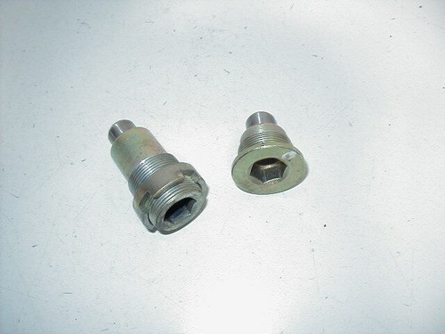 Swingarm bolt - swingarm,