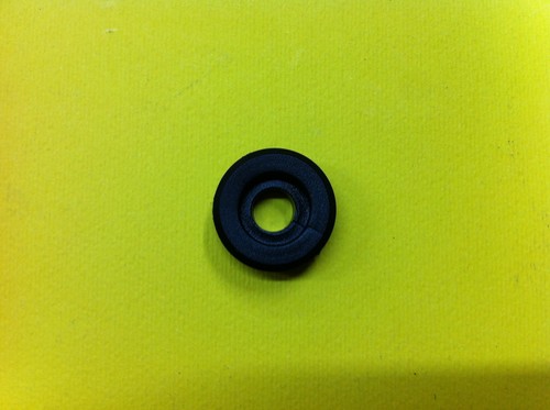 Grommet tap rod petrol vespa - grommet,