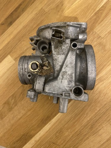 Suzuki gsxr750 carburettor - suzuki,
