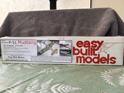 Vtg easy built models 51 - built, p-51