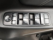 05-12 MERCEDES M-CLASS ML W164 OFFSIDE DRIVERS RIGHT FRONT WINDOW CONTROL SWITCH
