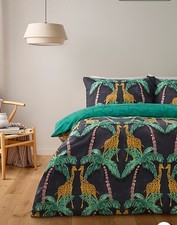 Green  Jungle Giraffe Leaf