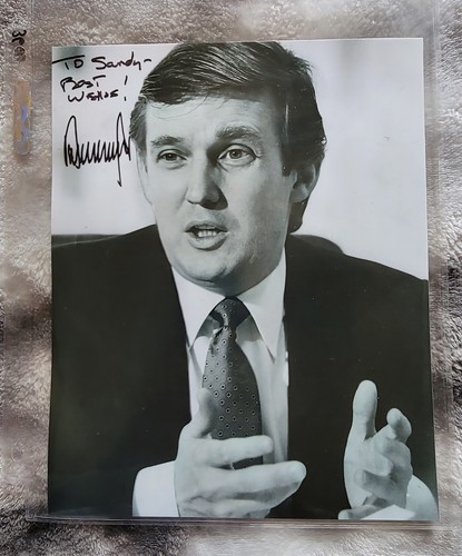 Donald trump autographed 8x10 - donald,