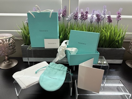 Tiffany empty gift box - gift,