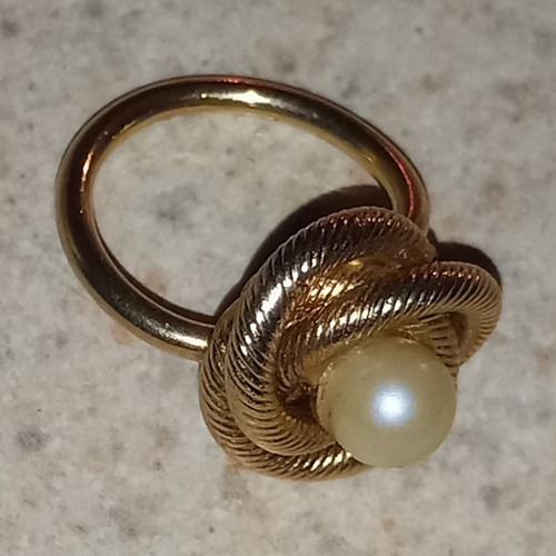 Sarah coventry ring gold tone - sarah,