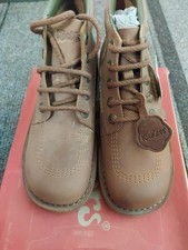 KICKERS. BROWN LEATHER BOOTS