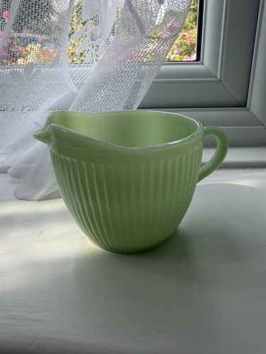Vintage fire king - king, jadeite