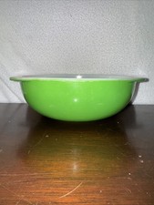 Pyrex - Kelly Green 2 Quart