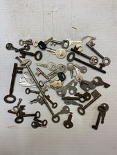 Job  lot of  old Vintage Keys