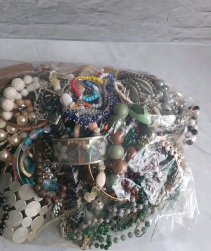 8kg broken costume jewellery - broken,