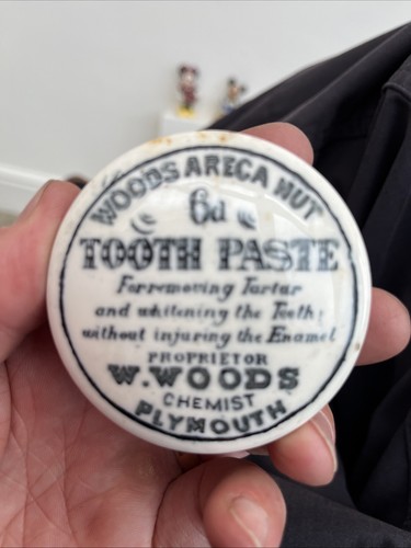 Woods areca nut tooth paste - woods,